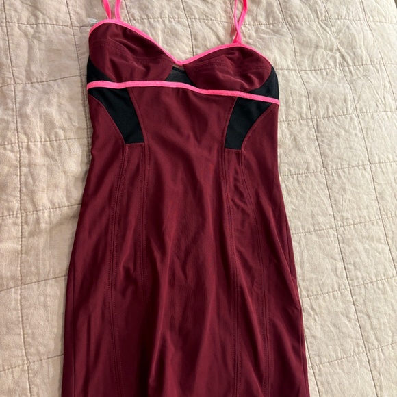 Akari mesh dress tags still on - Picture 3 of 3